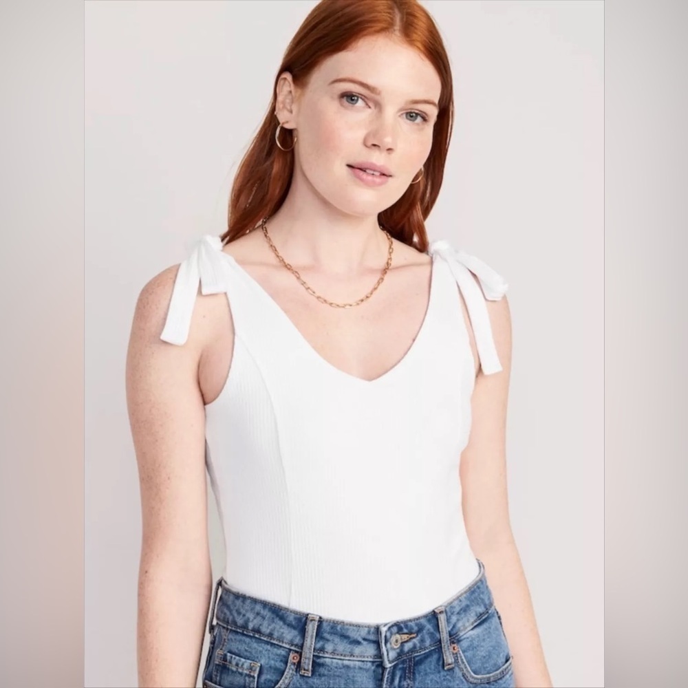 NWT! Old Navy White Tie-Shoulder V-Neck Rib-Knit Bodysuit 🚦
